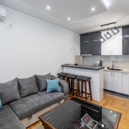 Bella Apartment Нови-Сад Экстерьер фото