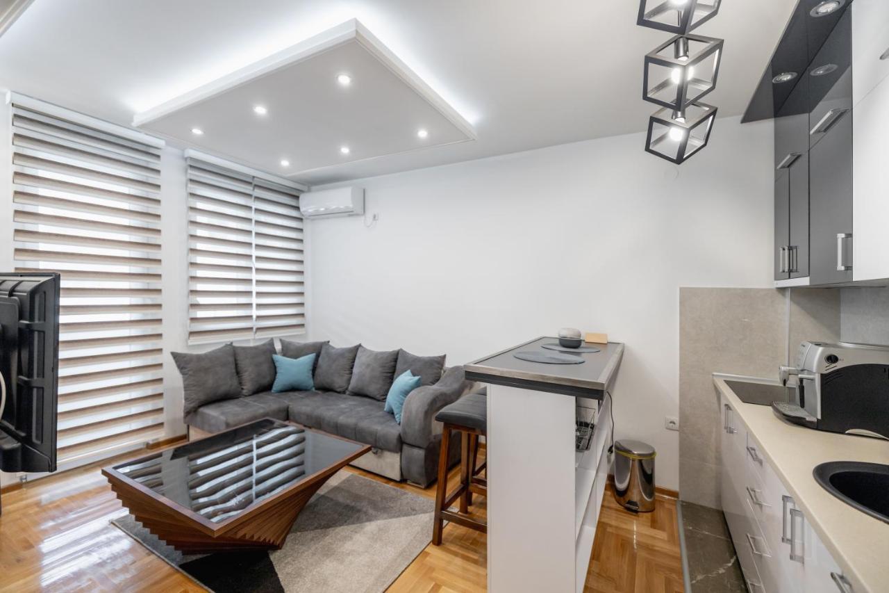 Bella Apartment Нови-Сад Экстерьер фото