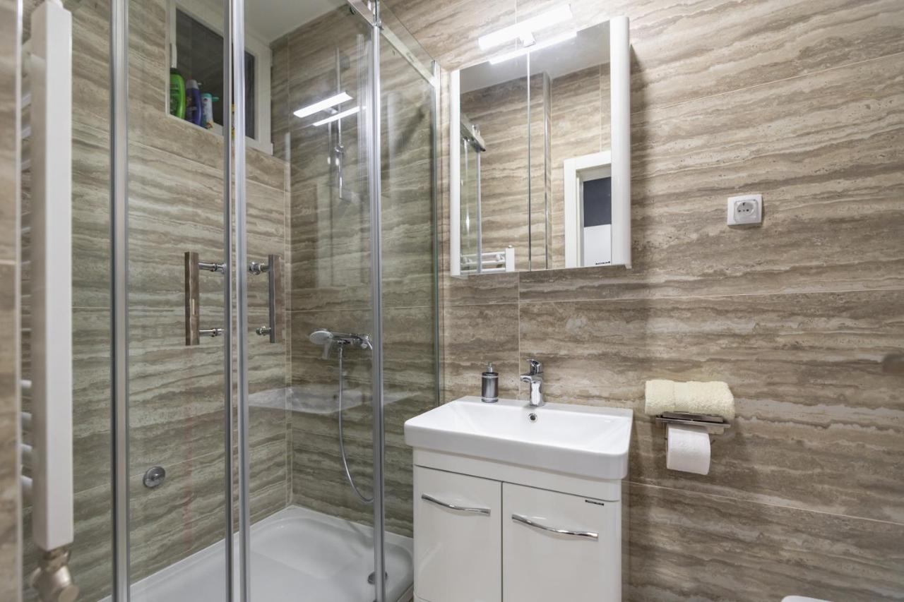 Bella Apartment Нови-Сад Экстерьер фото