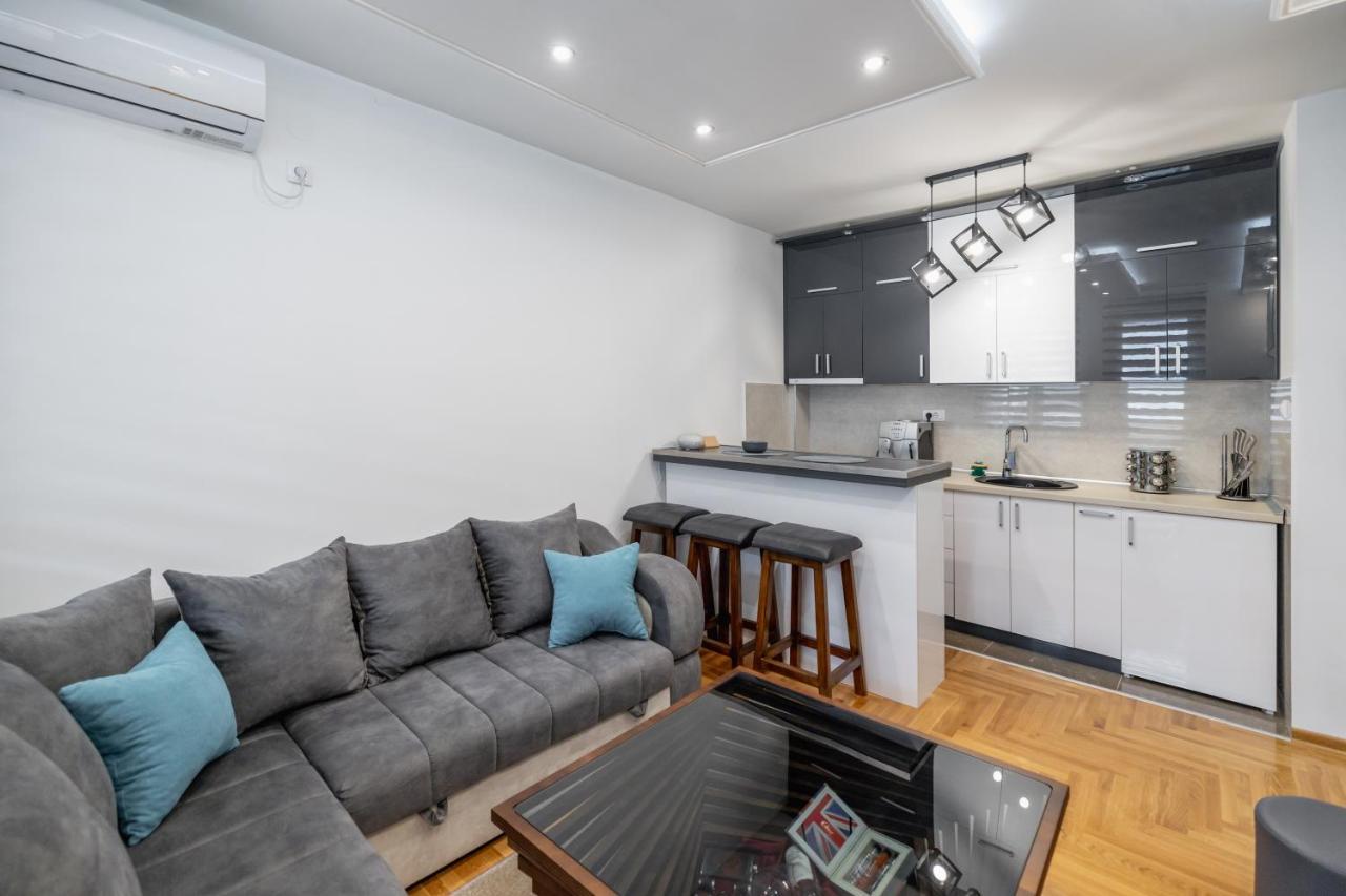 Bella Apartment Нови-Сад Экстерьер фото