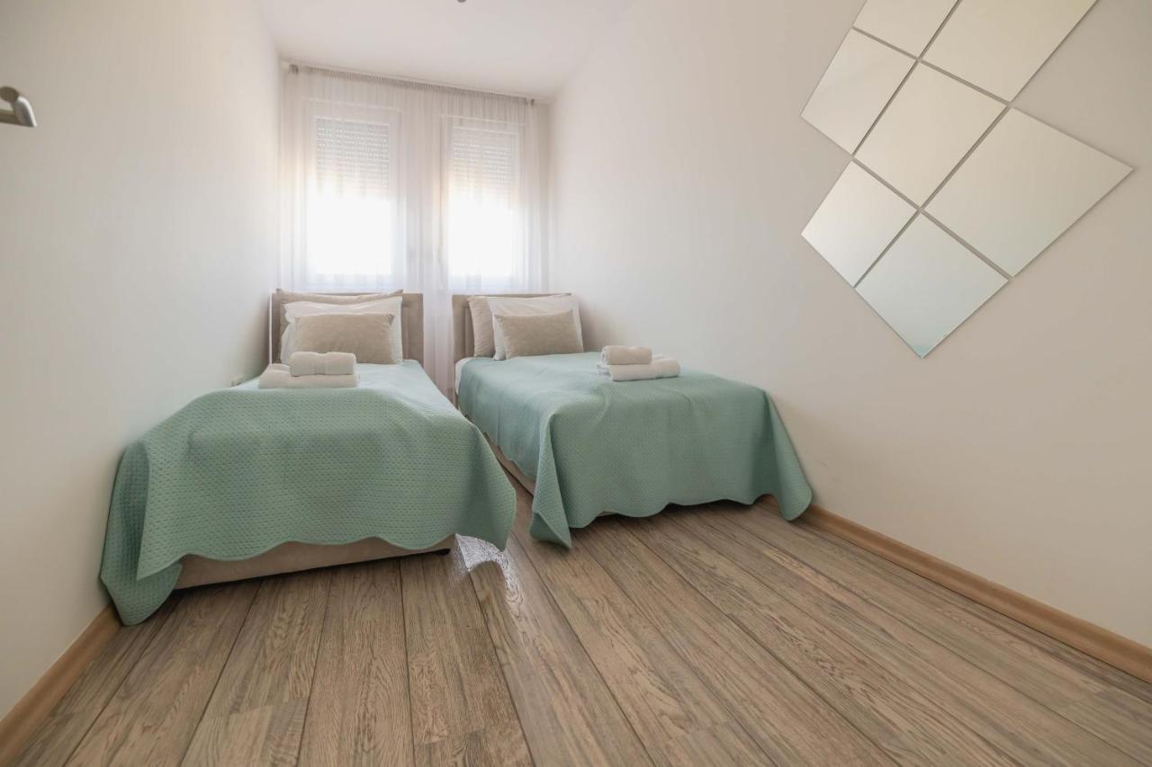 Bella Apartment Нови-Сад Экстерьер фото